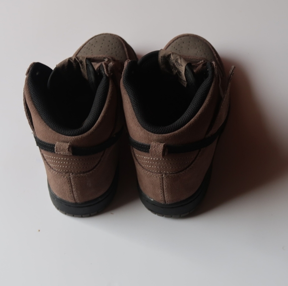 Nike Dunk High (Dark Mushroom) Youth - Picture 3 of 5